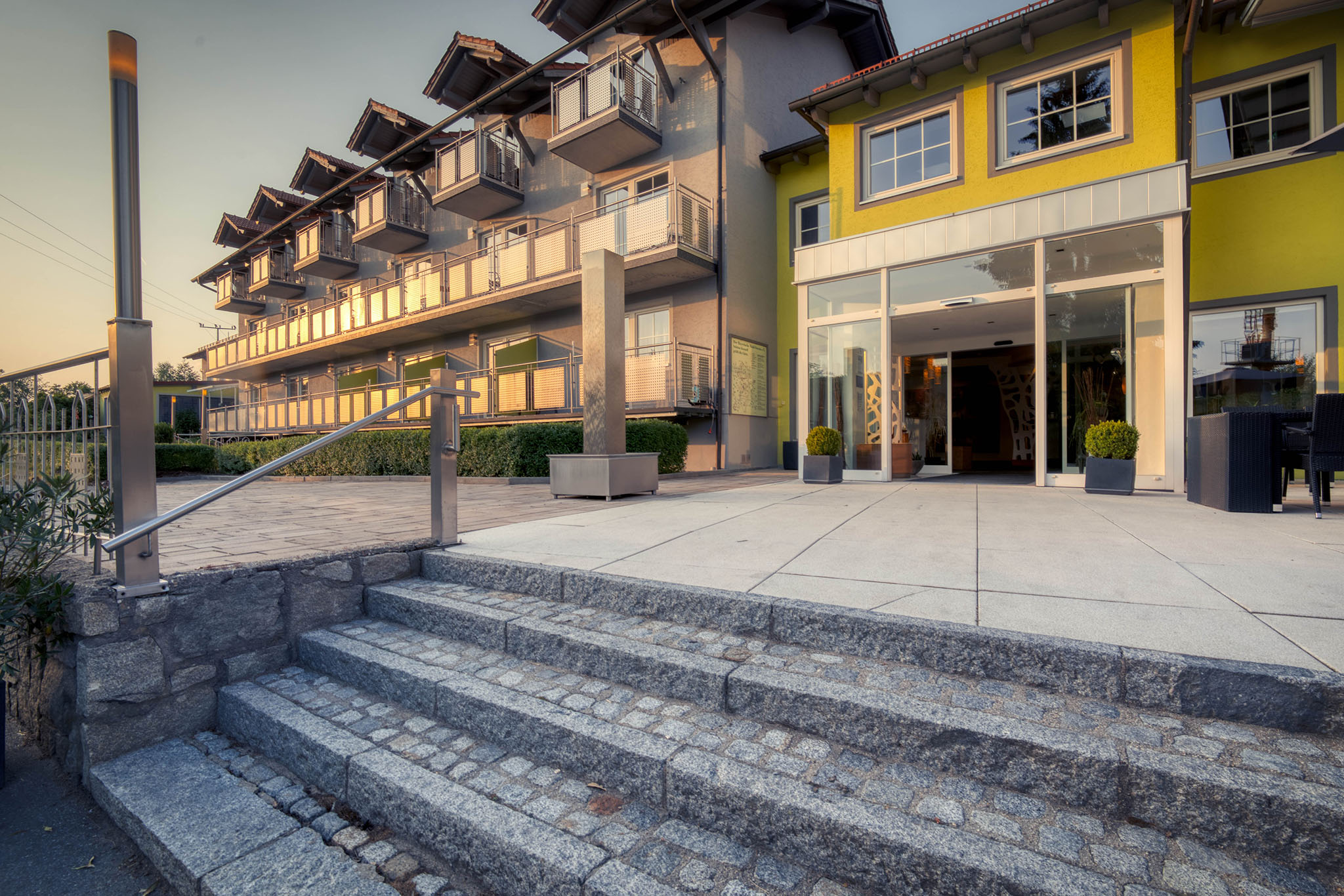 Eingang Treppe Wellnesshotel Reibener Hof